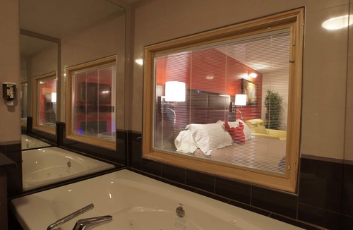 Central Huron Hotel | Dreamz Inn