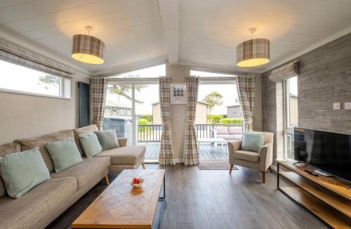 Leiston House | Driftwood Lodge, Sizewell - Adults only property - Aldeburgh Coastal Cottages