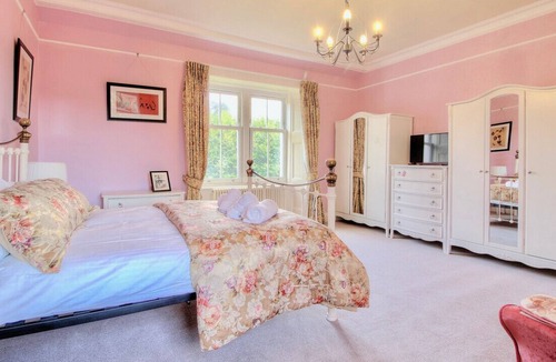 Rhu House | Duneira is an elegant victorian villa with Hot Tub in Rhu, Argyll & Bute