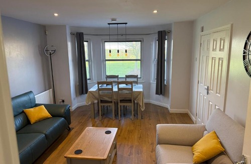 Duloch Apartment | Dunfermline Flat fully furnished