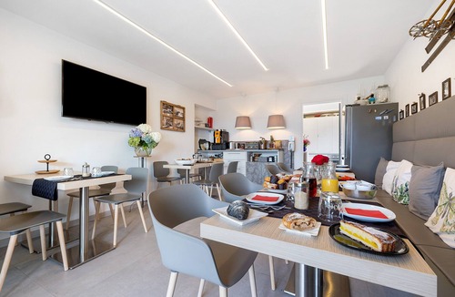 Ville del Monte Apartment | Eco del Garda - Deluxe Studio 101 with Covered Terrace and Lake View