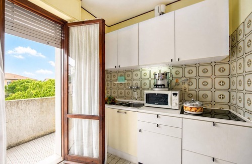 San Bartolomeo al Mare Apartment | Edera With Balcony Few Steps From Sea, San Bartolomeo al Mare, Italy