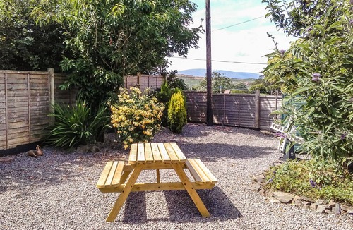 Saint John's Town of Dalry Cottage | EDGE HILL, pet friendly, with open fire in St. John's Town Of Dalry