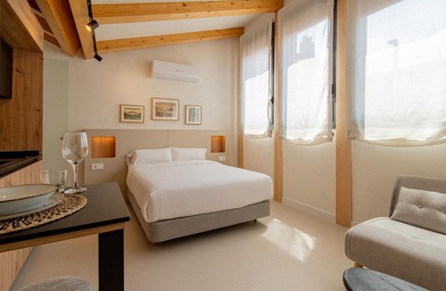 Valladolid City Centre Apartment | Edificio Ferrari 4, by Plaza Mayor Apartamentos