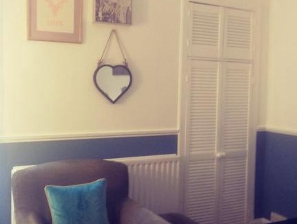Restalrig Apartment | Edinburgh flat sleeps 4, free WiFi & parking