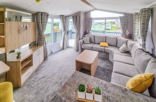 Coldstream House | Eildon Retreat - 3 Bedroom (Pet Friendly)