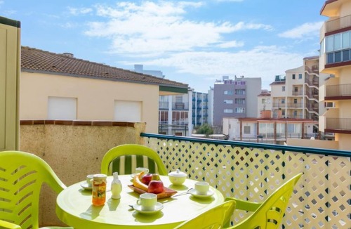 Santa Margarida Apartment | El colibri II by Interhome