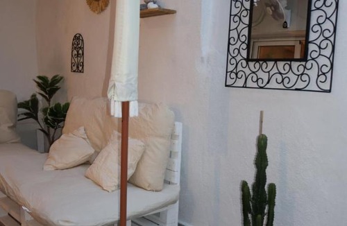 Besalu Apartment | El pati de L'Anna