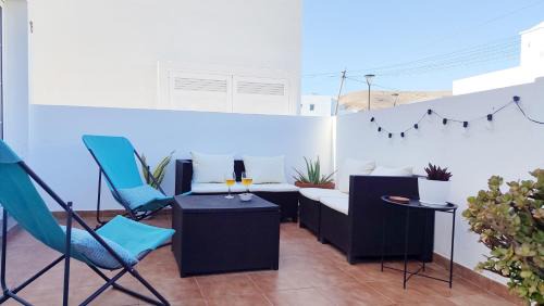 Orzola Apartment | El Tabaibal acogedor dúplex con terraza privada en Órzola
