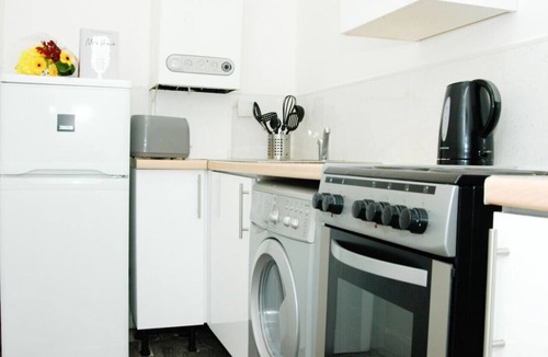 Glasgow Apartment | Elderpark Apartment 3