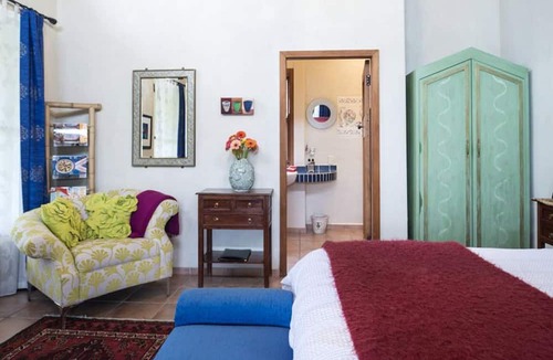 Springlands Cabin | Elegant Suite for Couples near the Wairau Valley, New Zealand