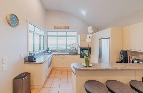 Redcliffs House | Elevated Ocean View Oasis - 3-BR, 2-Bath, Parking
