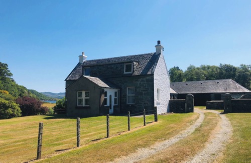 Lochgilphead House | Ellary Farmhouse - Situated Between 2 Beaches - Loch Views & Courtyard