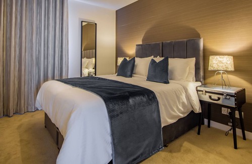 Finnieston Apartment | Elliot Executive Apartment, Clydeside with Parking