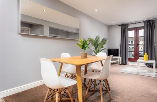 Ayr Apartment | Elliot Suite No3 - Donnini Apartments