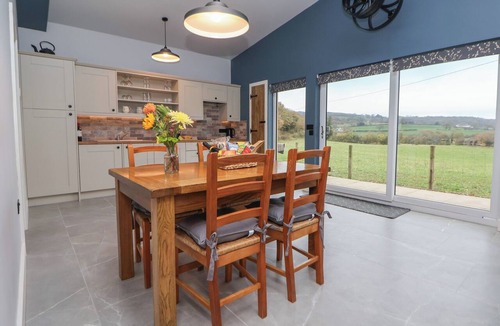 Ruthin Cottage | Elliw