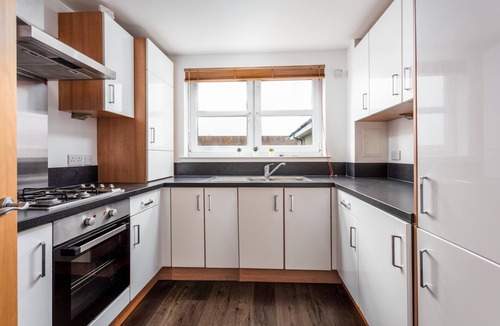 Ayr Apartment | Elms Way No33 - Donnini Apartments
