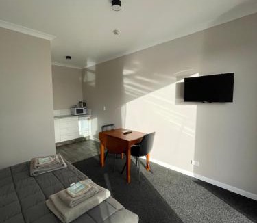 Kumara Hotel | Empire Cafe & Accommodation