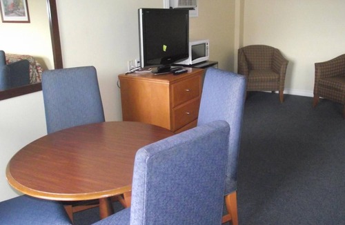 Fallsview Hotel | Empress Inn and Suites by The Falls