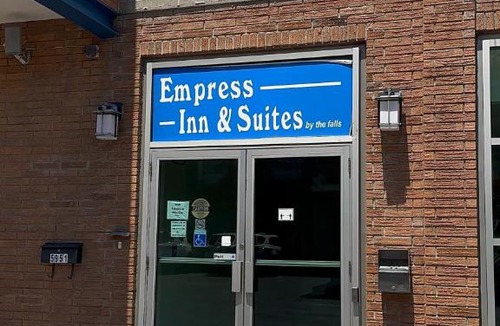 Fallsview Hotel | Empress Inn and Suites by the Falls