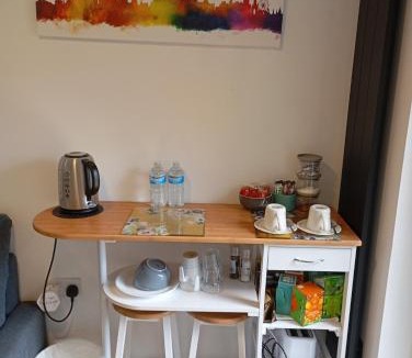 Gilmerton House | En-suite double room with private entrance