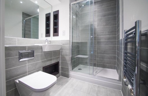 Lansbury House | En Suite Room In Canary Wharf!