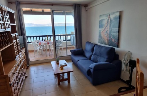 Pedrinya Apartment | Encantador apartamento de 1 dormitorio con gran terraza y piscina común, a 50m de la playa - HISP-236-125