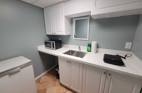 Oshawa House | Entire 1 bedroom basement suite with separate entrance in North Oshawa