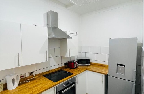 Kelty Apartment | Entire Apartment with Self Check-In & Free Parking