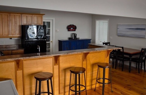 Amherstburg House | Entire Cottage