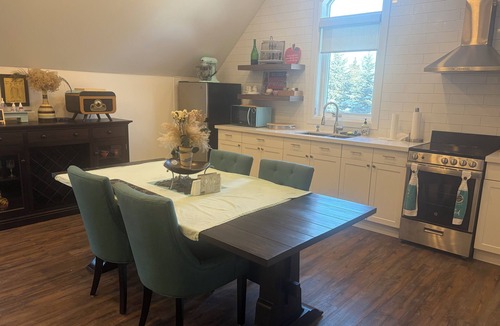 Caledon House | Entire private 1 bedroom apartment in Alton ont. A place to relax, pet friendly