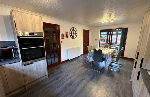Muston Cottage | Eric House: A Cozy Getaway in Muston