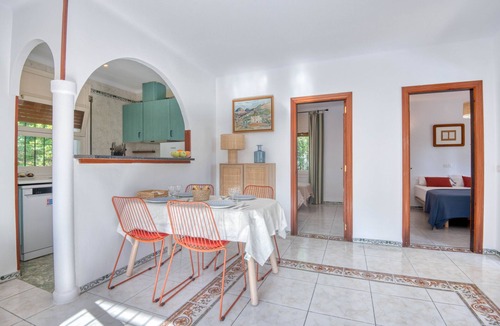 Pals House | ESCALE: Beautiful holiday rental house with private pool in Masos de Pals