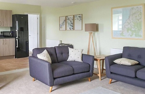 Girvan Cottage | Escape to this charming Ayrshire cottage with breathtaking sea views.