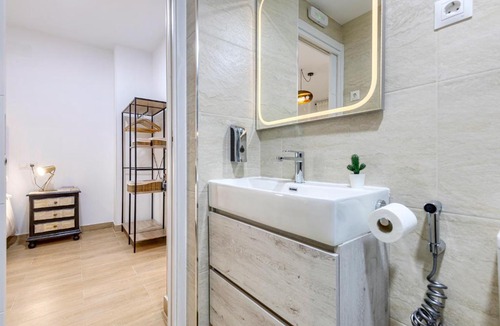 Ciudad Lineal Apartment | "Espacio Norma 3" 1 Hab más Sofá cama en Las Ventas