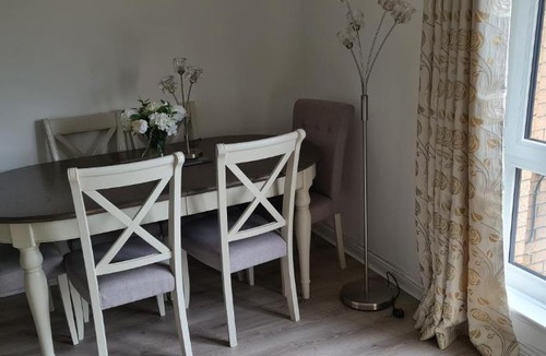Paisley Apartment | Espedair Apartment
