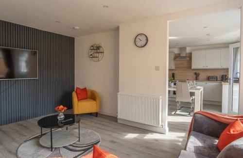 Glasgow House | Etive House - 3 bedroom stylish home