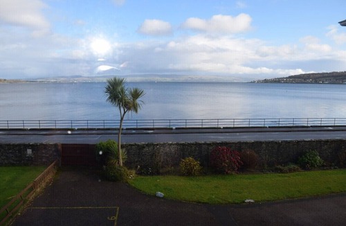 Rothesay Apartment | Ettrick Bay Apartment sleeps 4 with sea views.
