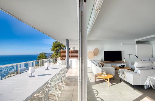 Sant Feliu de Guixols Apartment | Exclusive luxurious frontline apartement