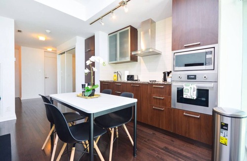 Niagara Hotel | Exquisite 1-bedroom unit in beautiful Toronto