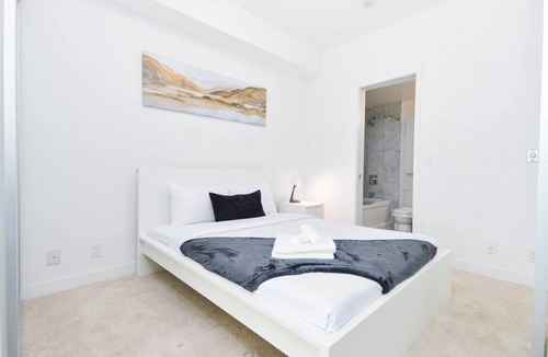 Niagara Hotel | Exquisite 1-bedroom unit in beautiful Toronto