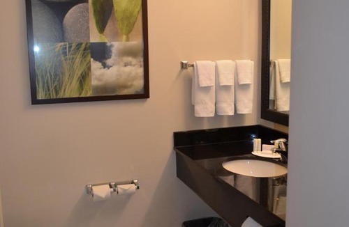 Sault Ste. Marie Hotel | Fairfield Inn & Suites by Marriott Sault Ste. Marie