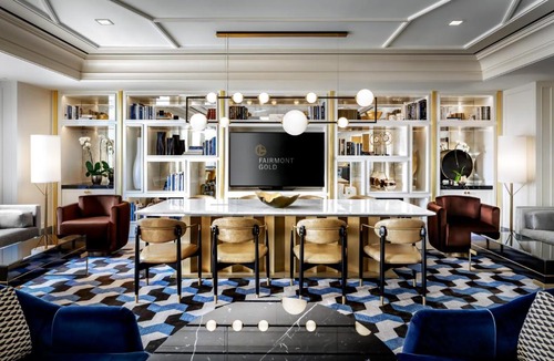 Financial District Hotel | Fairmont Royal York Gold Experience