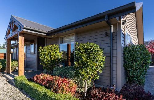 Hanmer Springs House | Fairway Cottage - Hanmer Springs
