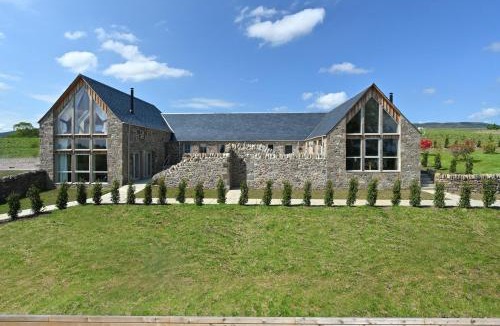 Murthly House | Falcon Steading