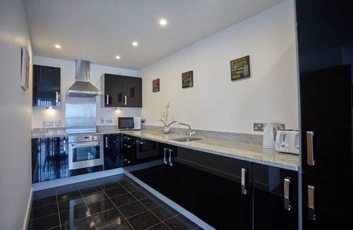 Peninsula Apartment | Family 3 Bedroom Flat on the Thames near O2