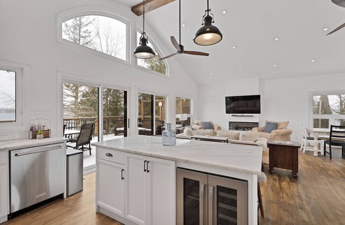 Bobcaygeon Cottage | Family Cottage Retreat w/Hot Tub & Games
