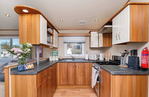Prestonpans Apartment | Family Friendly|Pool |Seton Sand |Parking| Sleep 7