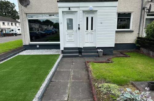Tillicoultry Apartment | Family - Garden - Parking - WiFi - Sleeps 5