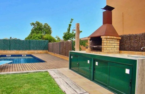 Vall-Llobrega House | Family Holiday Home 'Dolcesa' with Pool, Wi-Fi & Garden